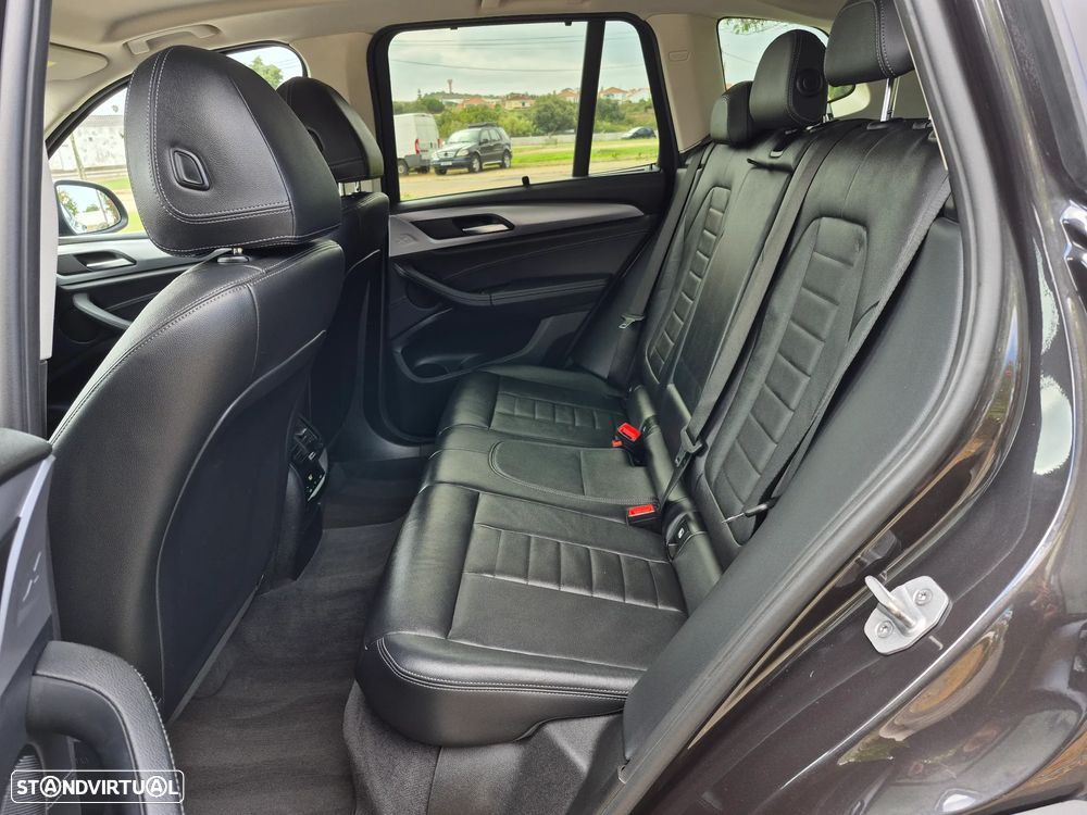 BMW X3 18 d sDrive Auto - 28