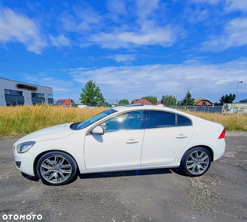 Volvo S60 T6 AWD Geartronic Summum - 3