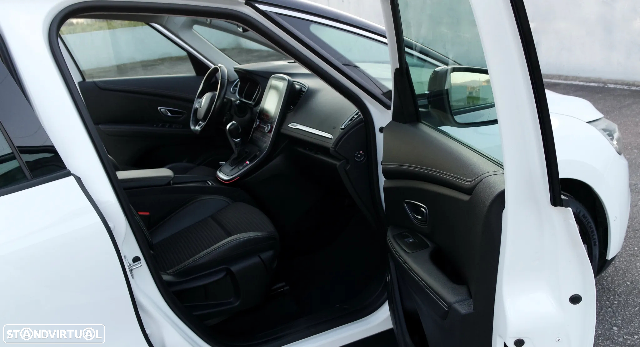 Renault Grand Scénic 1.7 Blue dCi Bose Edition EDC - 52