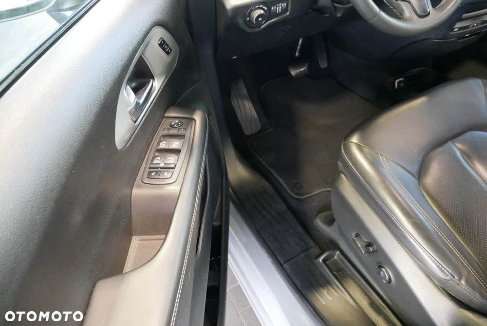 Chrysler Pacifica - 20