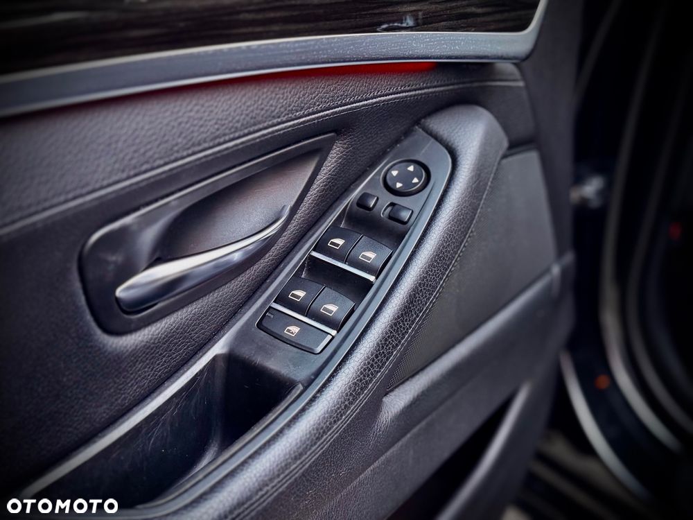BMW Seria 5 520d Luxury Line - 18
