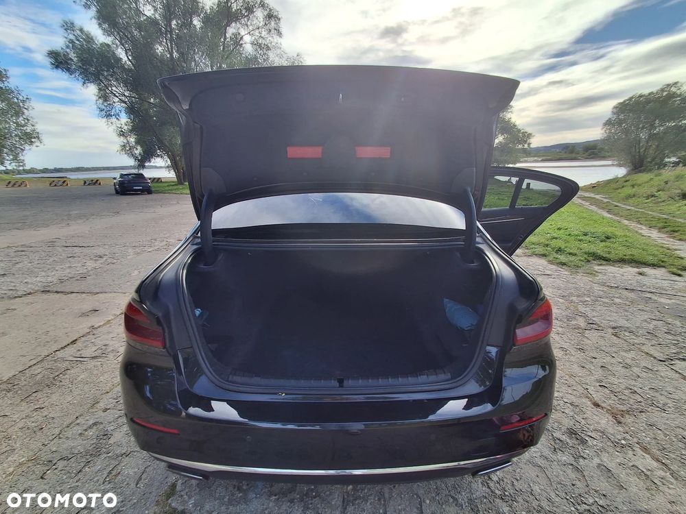 BMW Seria 5 530e iPerformance Luxury Line - 8