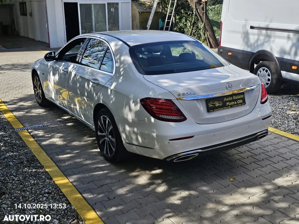 Mercedes-Benz E 300 9G-TRONIC Exclusive - 6