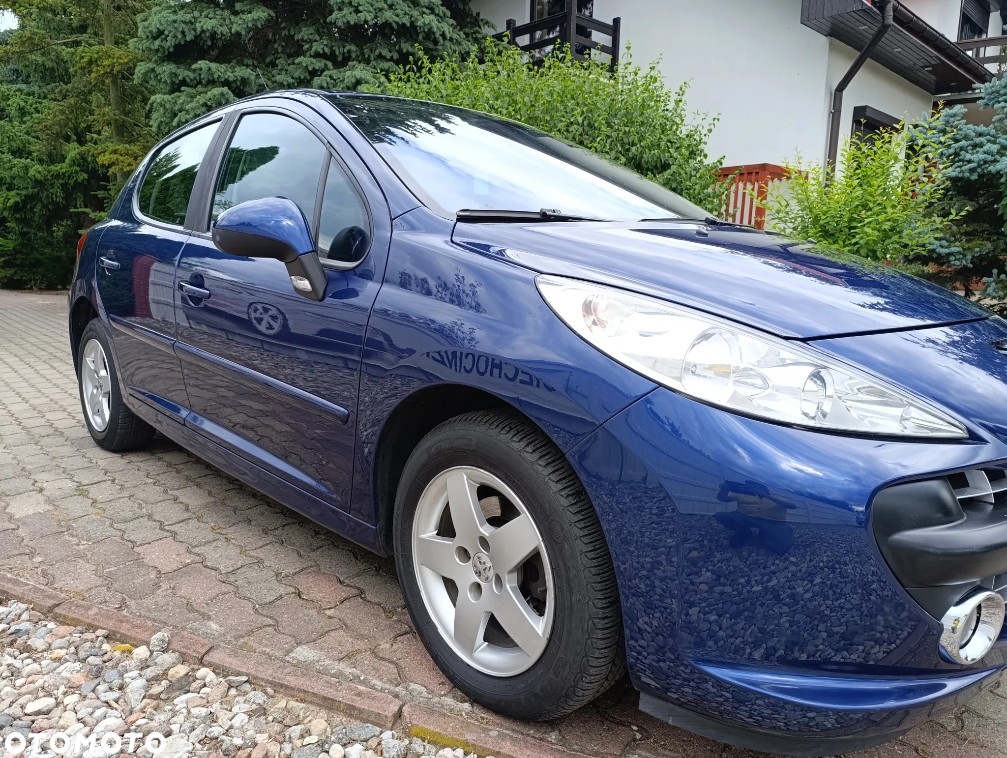 Peugeot 207 - 14