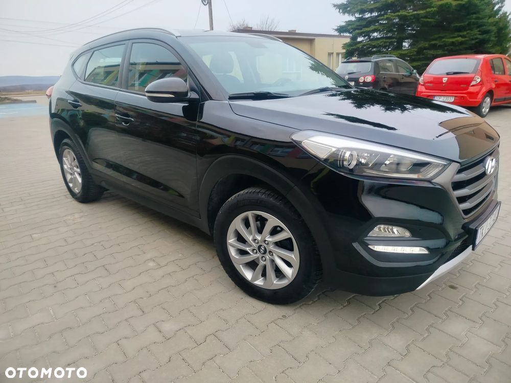 Hyundai Tucson 2.0 TDCi 2x4 Titanium - 4