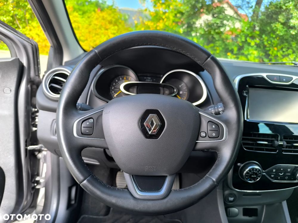 Renault Clio - 28