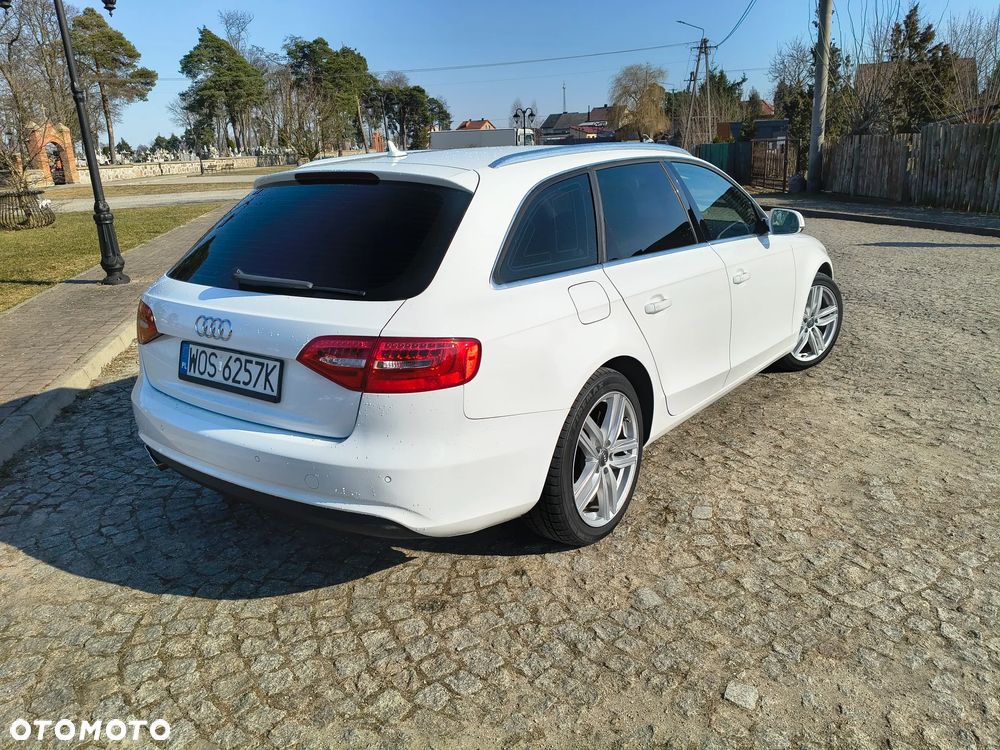 Audi A4 Avant 2.0 TDI DPF quattro S tronic Attraction - 3