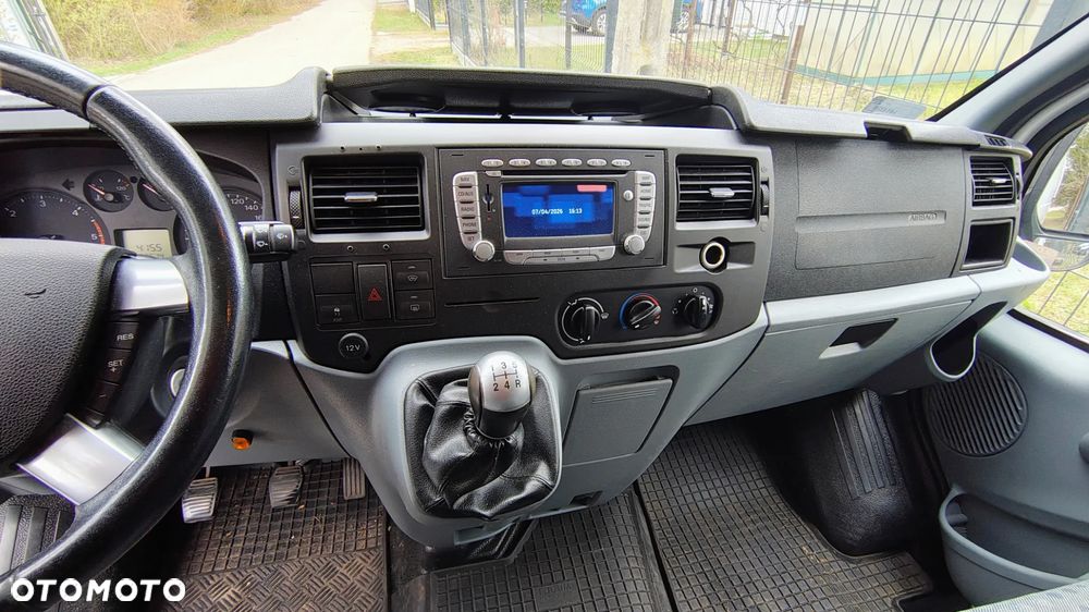Ford Transit - 12