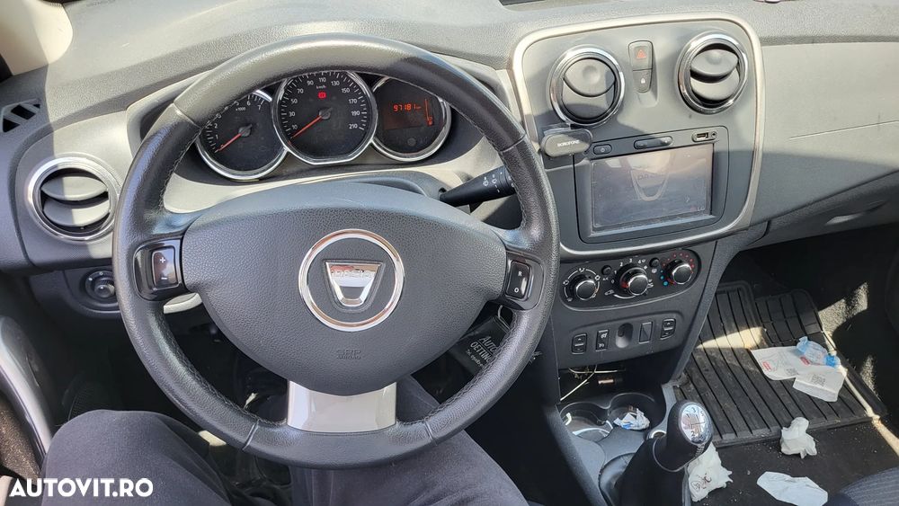 Dacia Sandero dCi 90 Laureate - 5