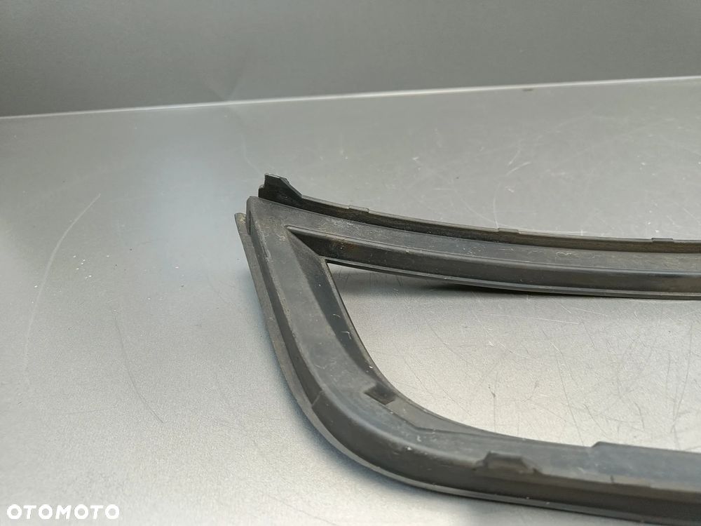 Kratka Zderzaka Lewa Skoda Octavia 3 III Zaślepka Ramka Halogenu 5E0807681 - 8