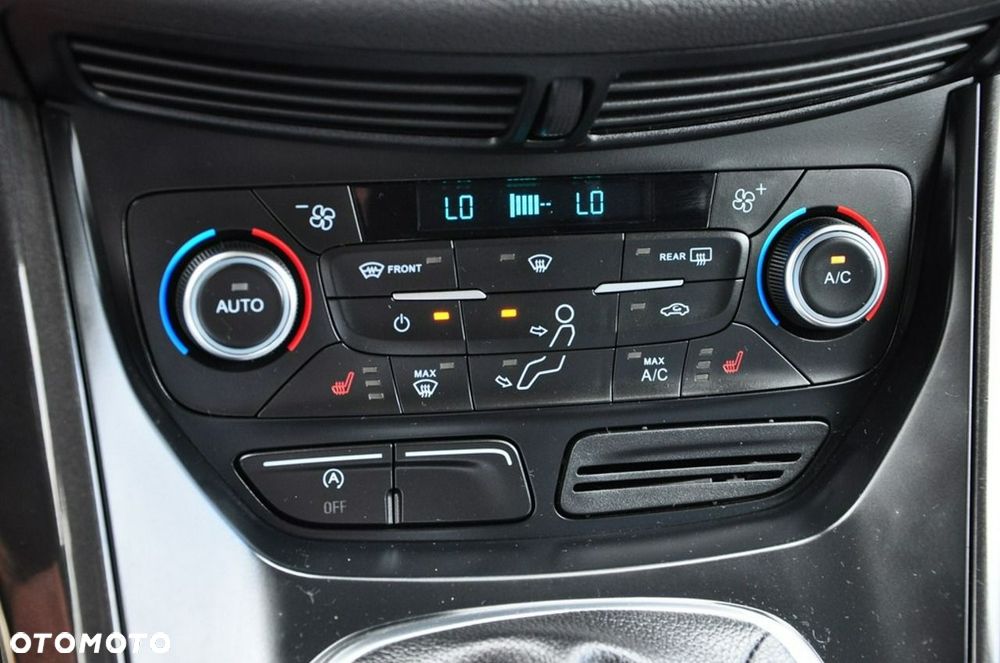Ford Kuga - 38