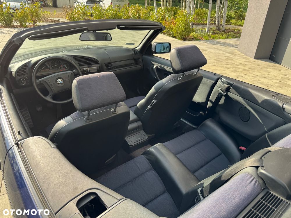 BMW Seria 3 320i Cabriolet - 17