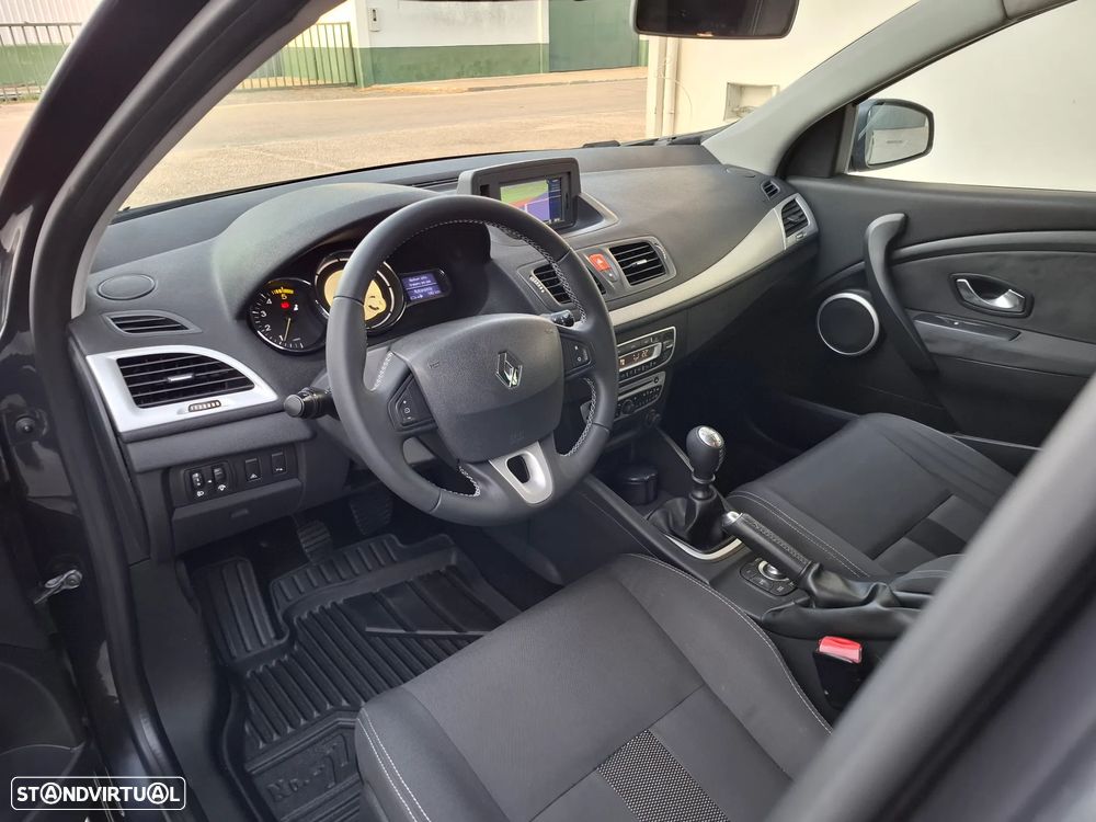 Renault Mégane Sport Tourer dCi 110 FAP Expression - 24