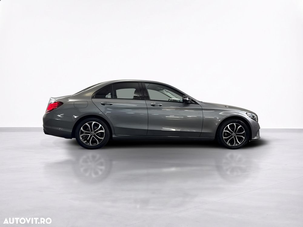 Mercedes-Benz C - 7
