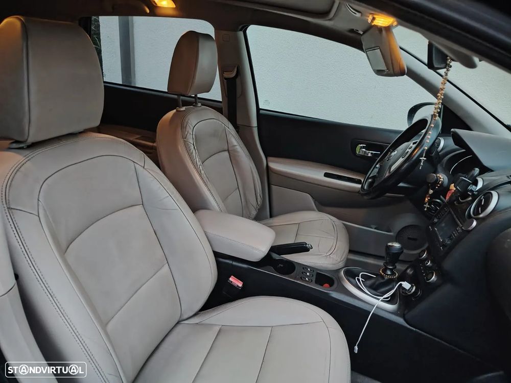 Nissan Qashqai +2 - 9