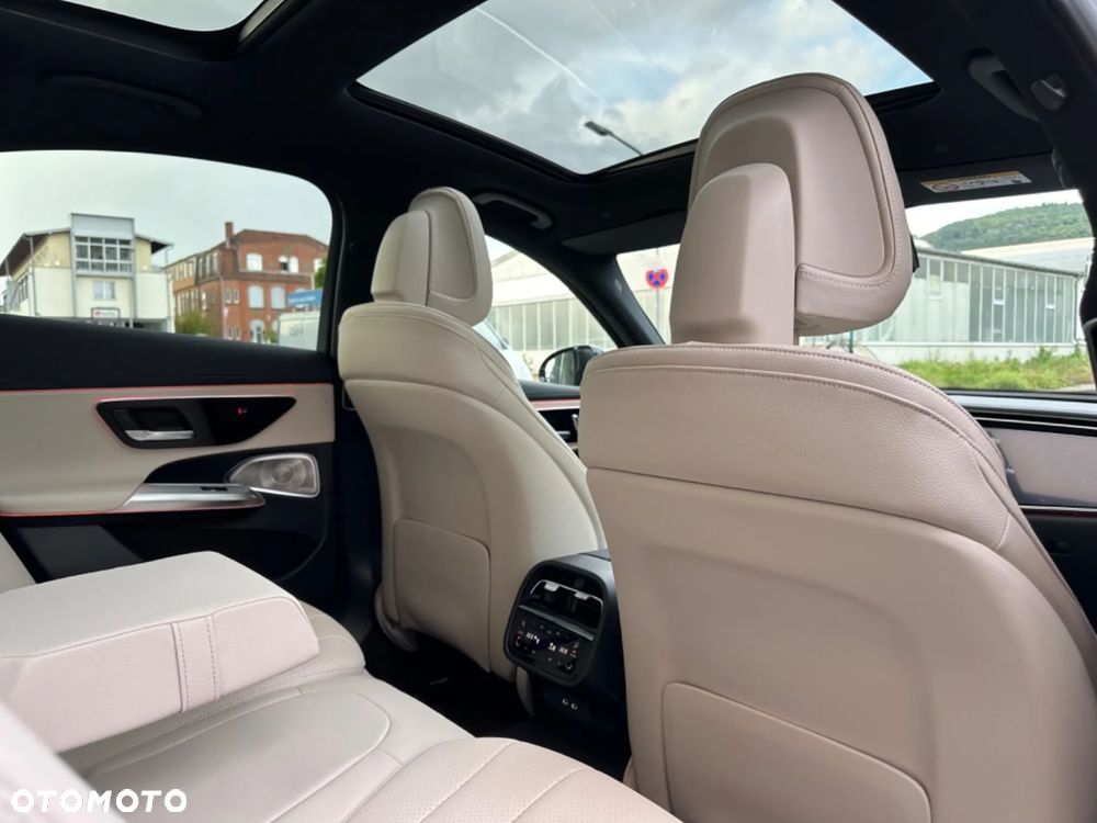 Mercedes-Benz Klasa E 220 d 4-Matic AMG - 4