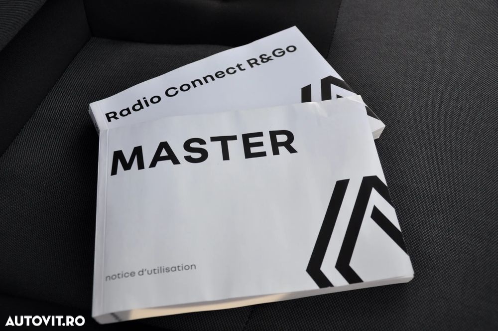 Renault Master L4H2 Van - 23