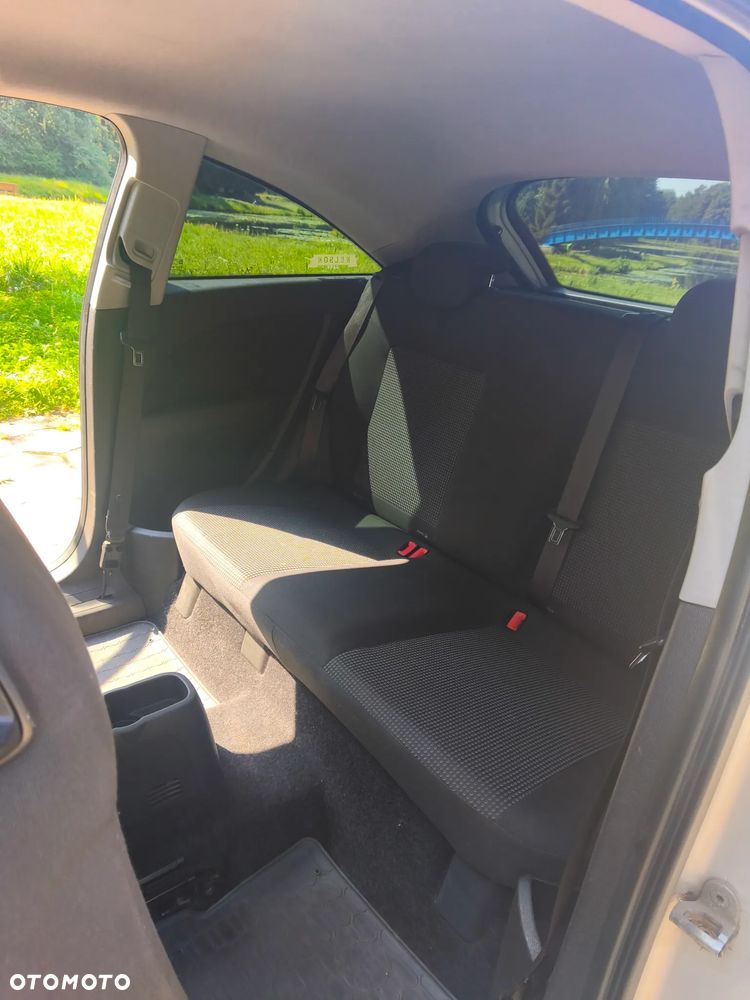 Opel Corsa 1.2 16V Enjoy - 17