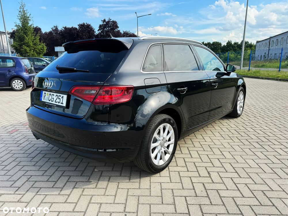 Audi A3 Sportback - 5