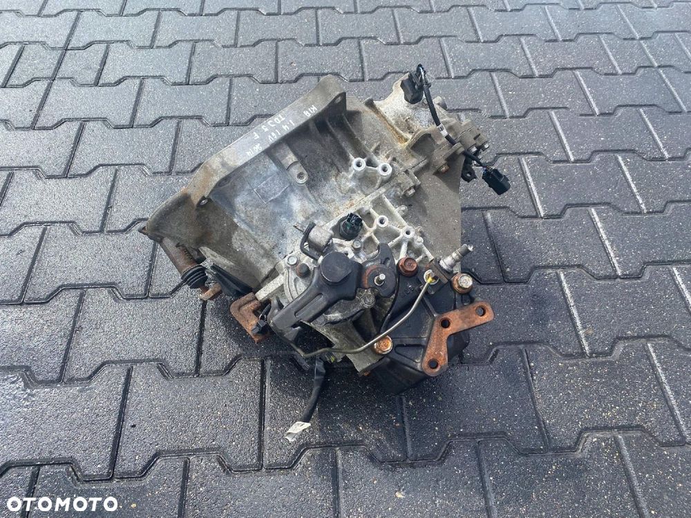 SKRZYNIA BIEGÓW 1.4 16V TDJ5F KIA VENGA 2014 - 1