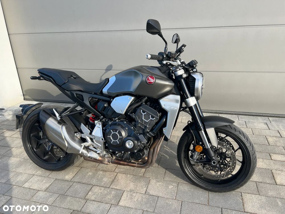 Honda CB - 12