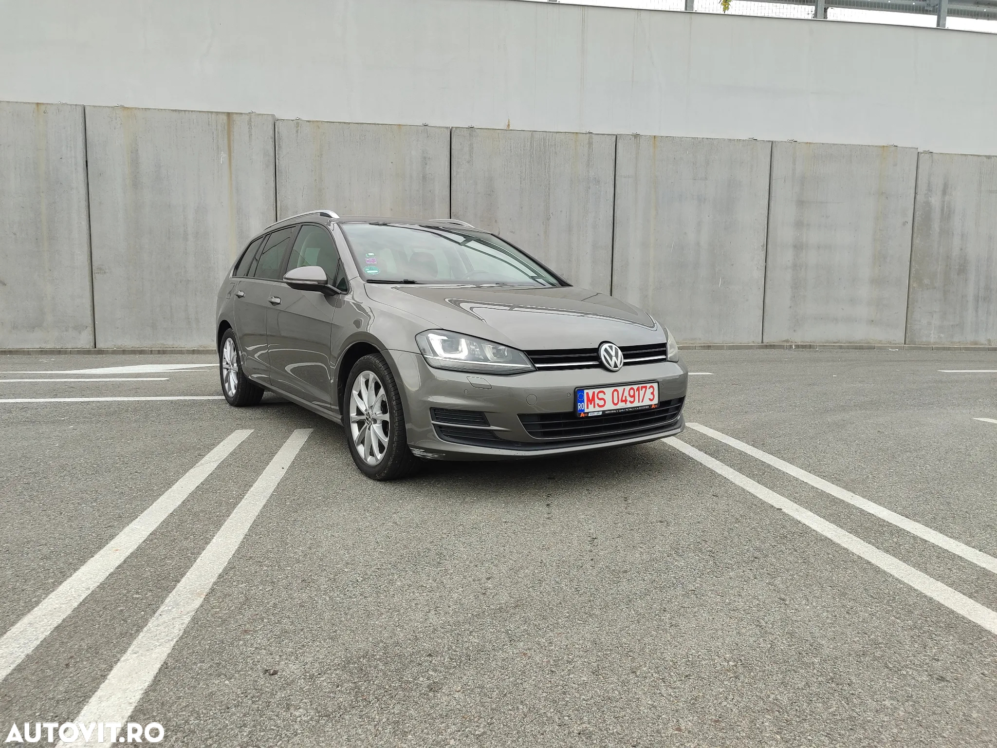 Volkswagen Golf 1.6 TDI BMT Comfortline - 4