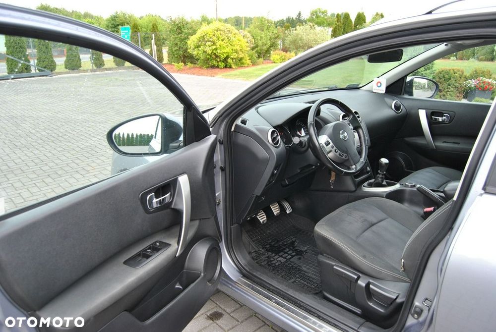 Nissan Qashqai 1.6 DCi 4x4 Tekna - 9