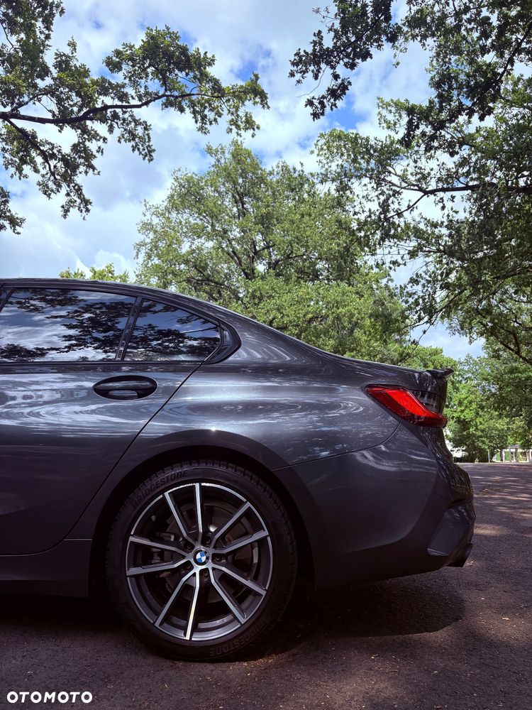 BMW Seria 3 330i - 7