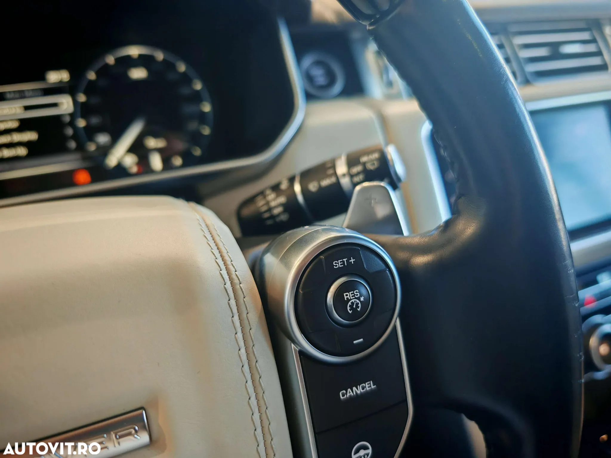 Land Rover Range Rover LWB 3.0 I SDV6 HEV Autobiography - 29