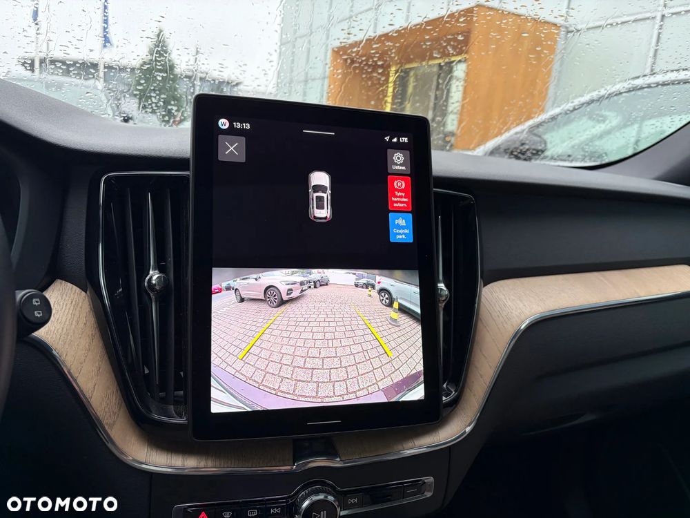 Volvo XC 60 B5 B AWD Plus Dark - 11