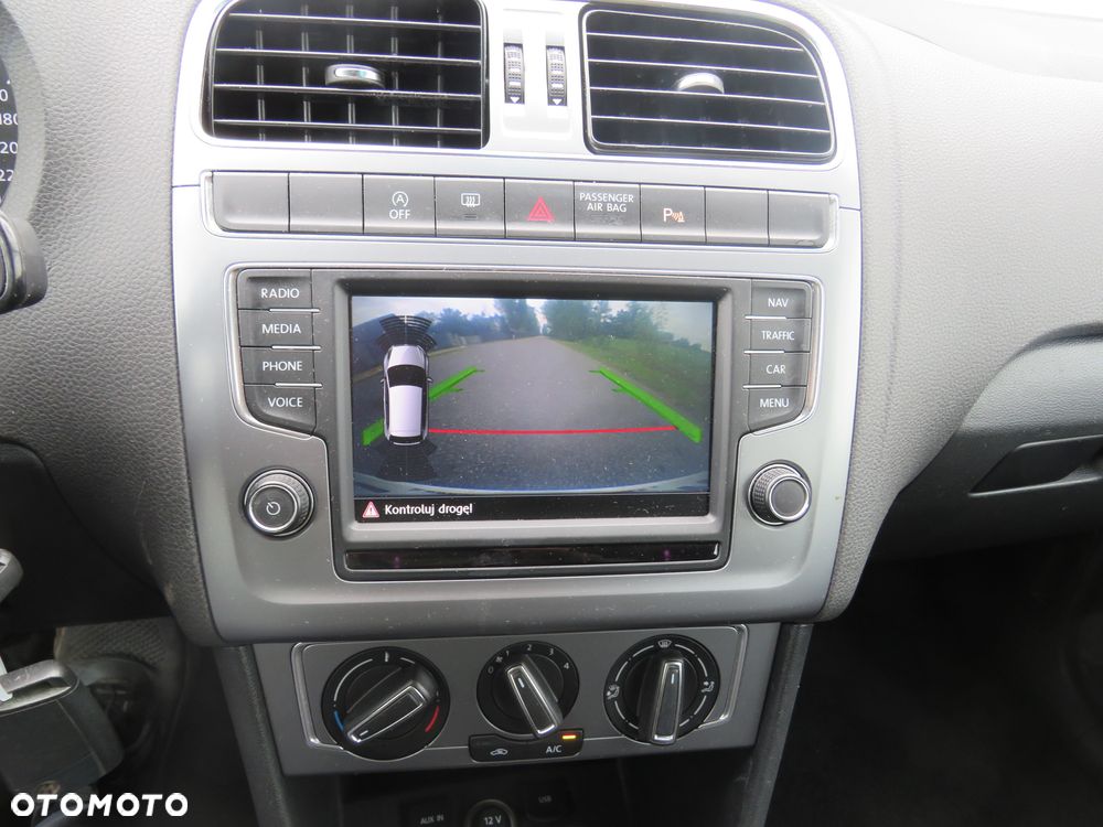 Volkswagen Polo 1.2 TSI MATCH - 3