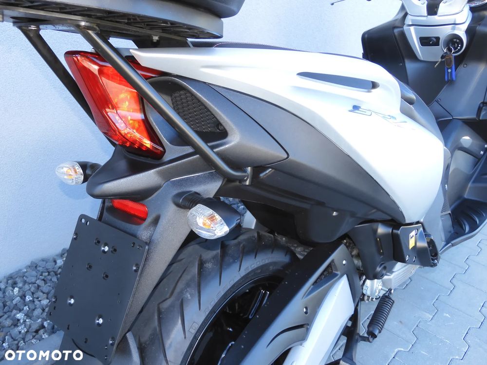 Aprilia SRV 850 - 16