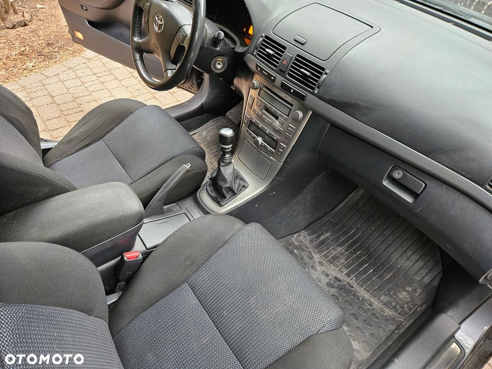 Toyota Avensis 2.2 D-4D Sol Plus - 19