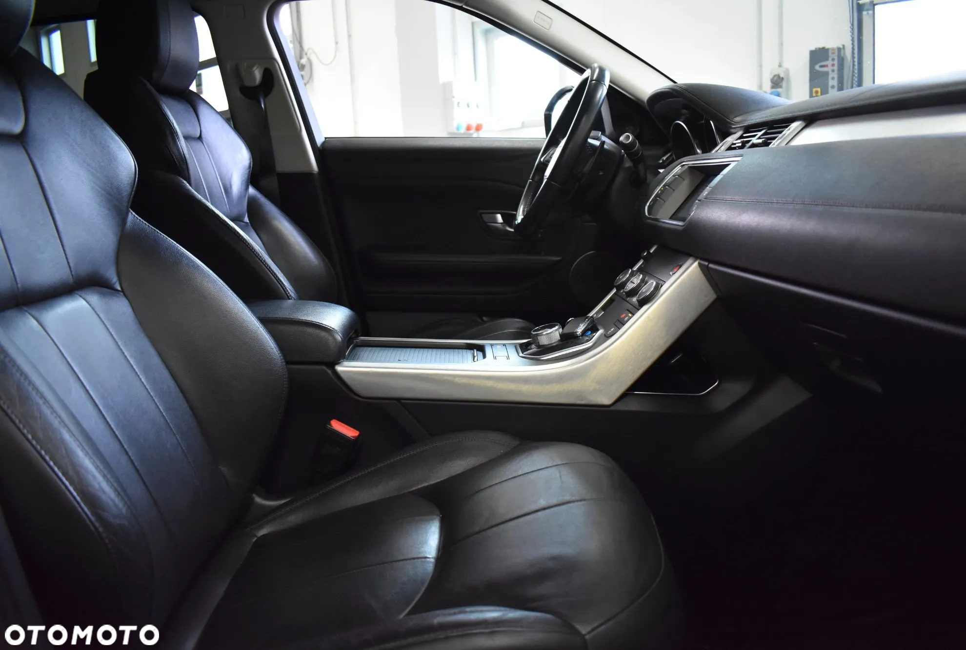 Land Rover Range Rover Evoque - 15