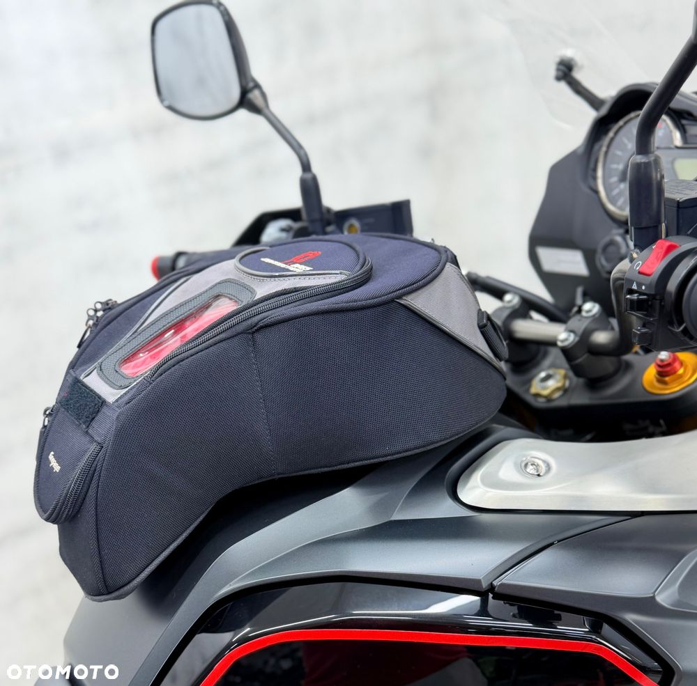 Suzuki V-STROM - 16