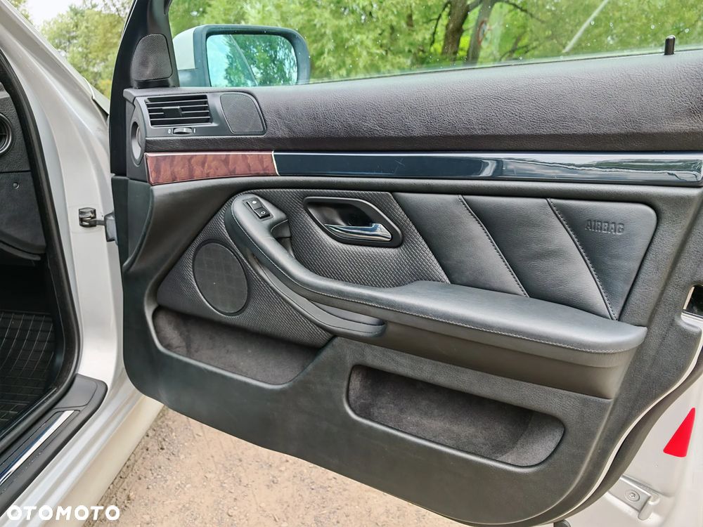 BMW Seria 5 - 16