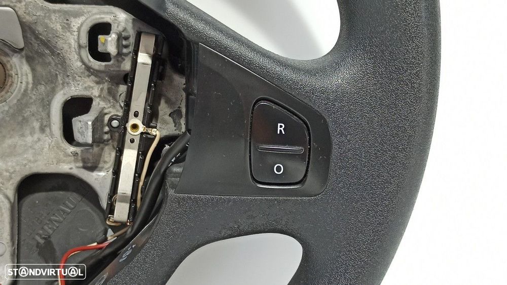 VOLANTE RENAULT CAPTUR LIMITED - 12