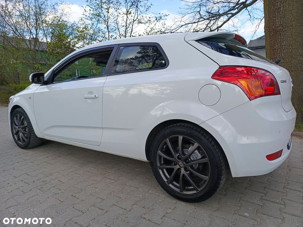 Kia ProCeed 1.4 CVVT Dream-Team Edition - 32