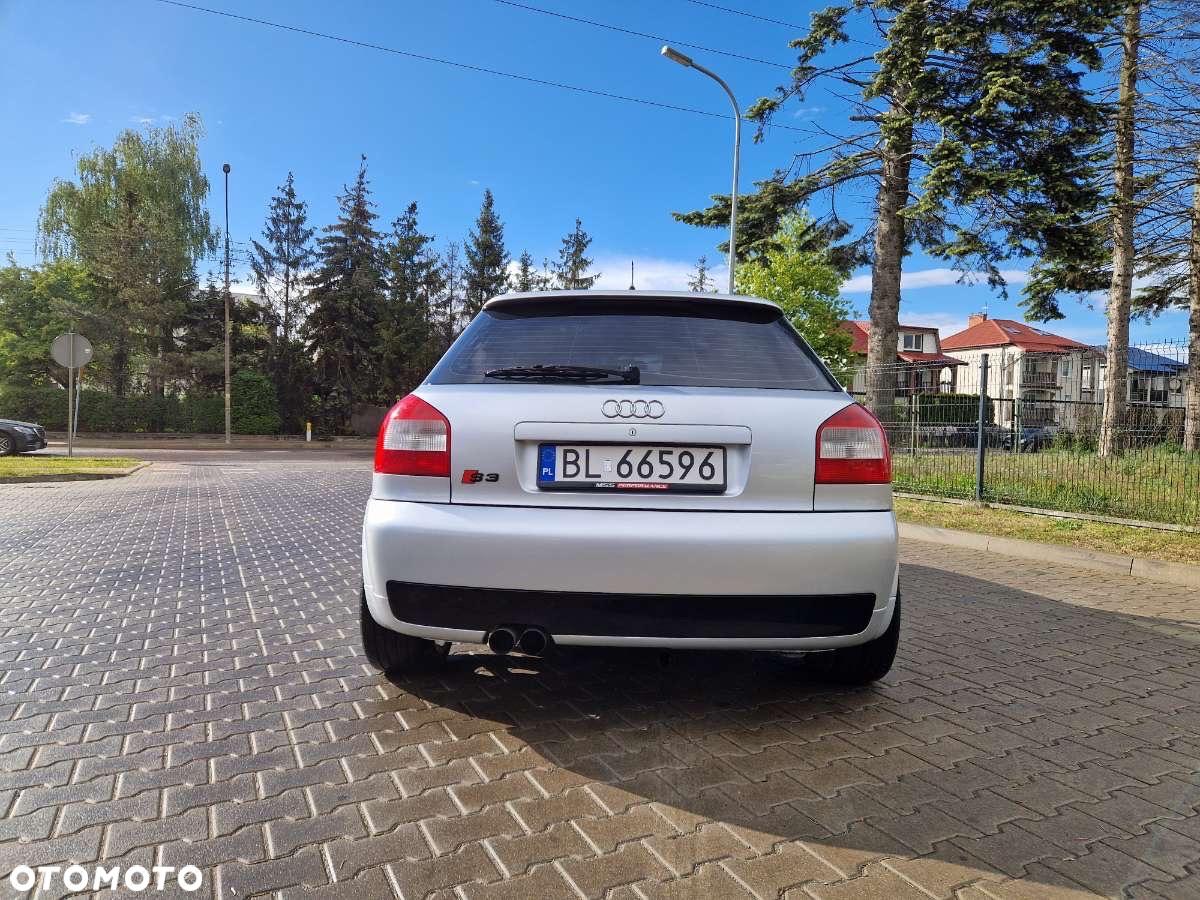 Audi S3 1.8T Quattro - 4