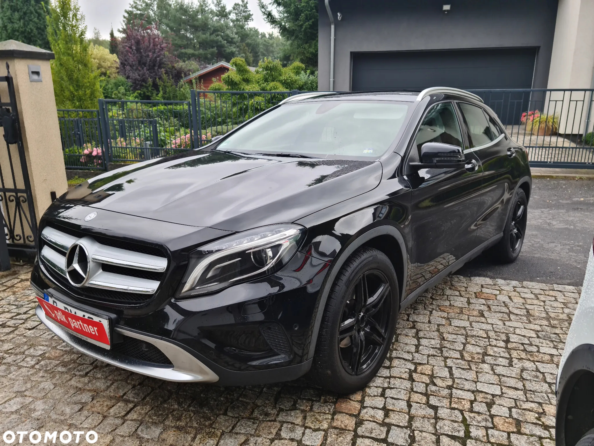 Mercedes-Benz GLA - 5