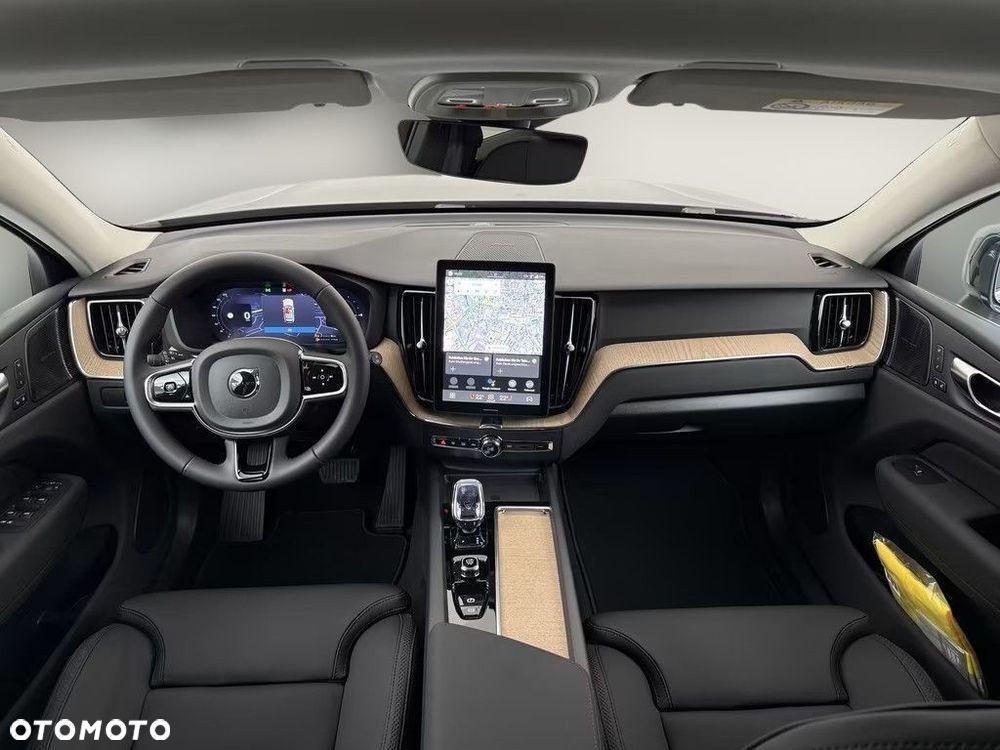 Volvo XC 60 T6 Plug-In Hybrid AWD Plus Bright - 18