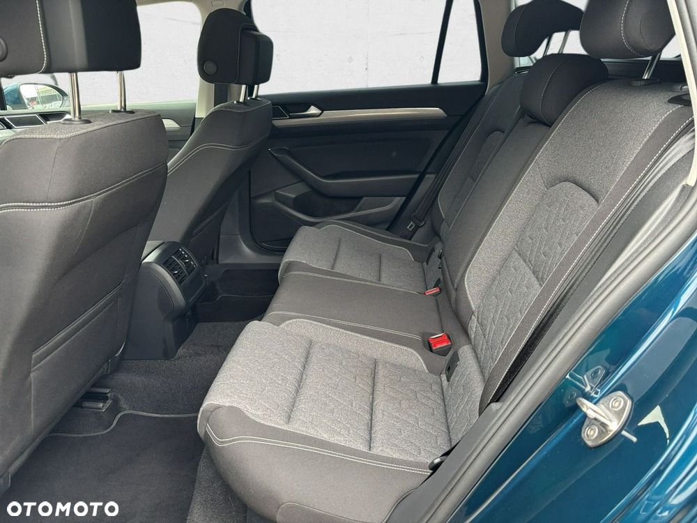 Volkswagen Passat - 22