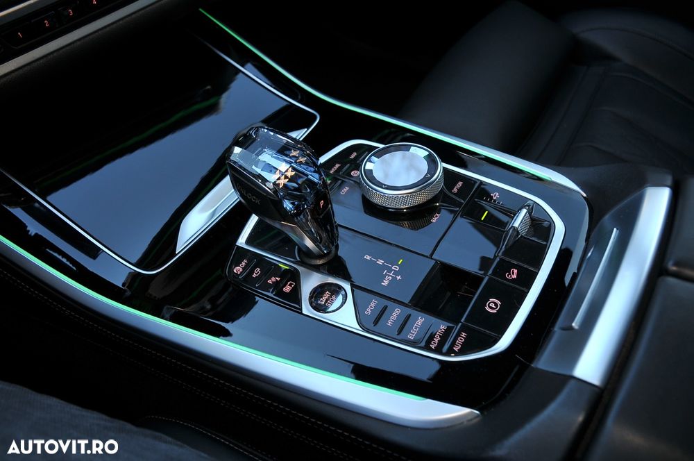 BMW X5 2020 — imagine 10