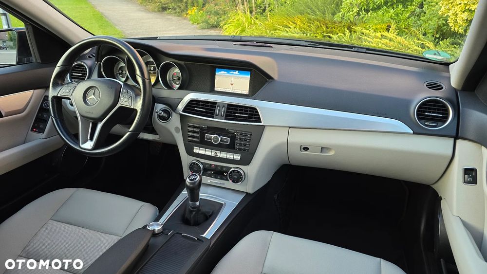Mercedes-Benz Klasa C 180 BlueEFFICIENCY Avantgarde - 12