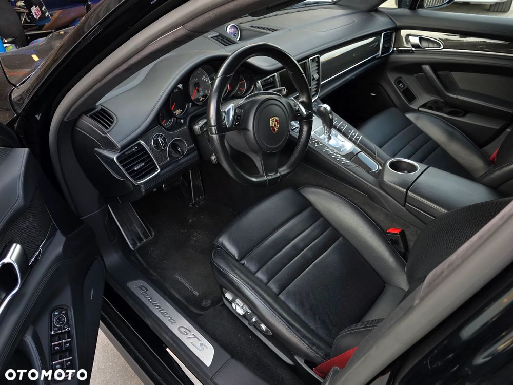 Porsche Panamera - 8