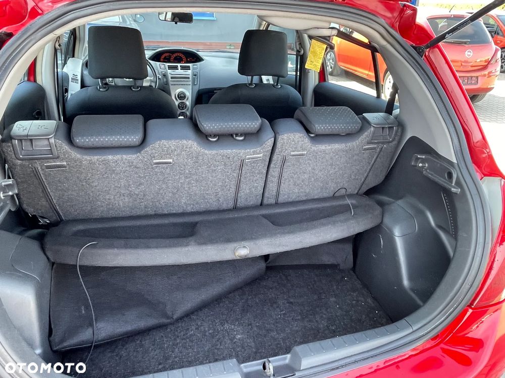 Toyota Yaris 1.0 VVT-i Team - 23