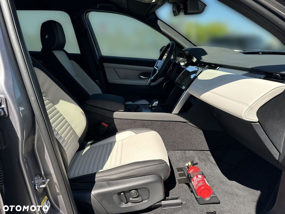 Land Rover Discovery Sport - 13
