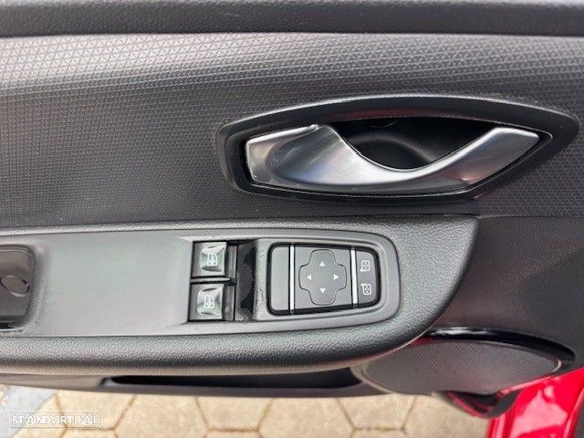 Renault Clio 0.9 TCe Limited - 17