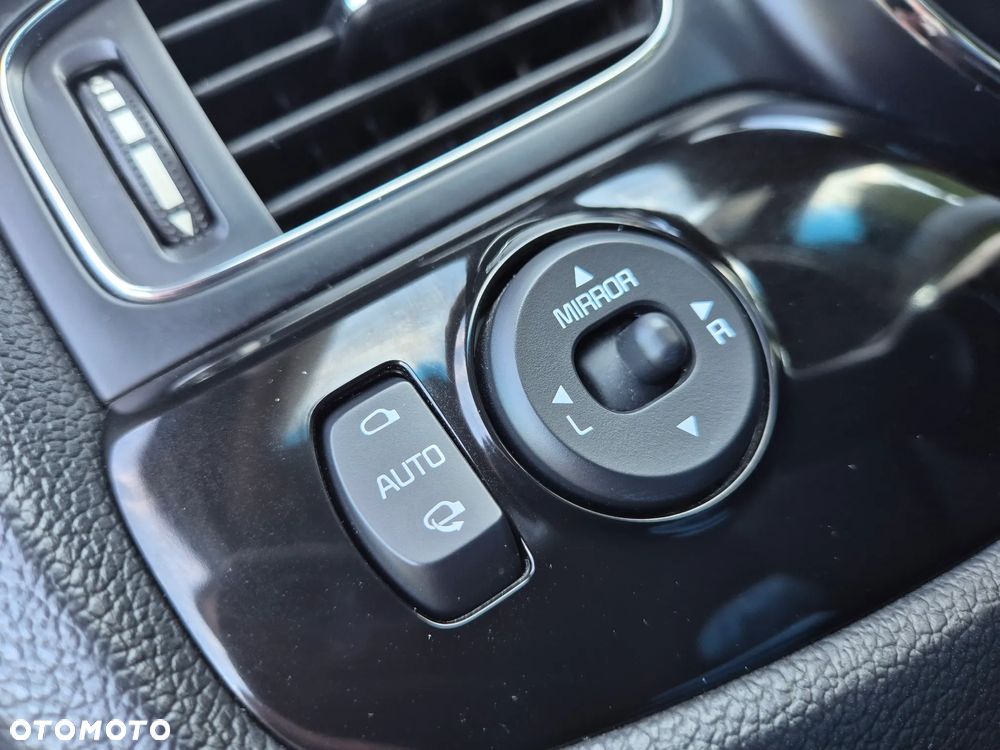 Kia Ceed - 27