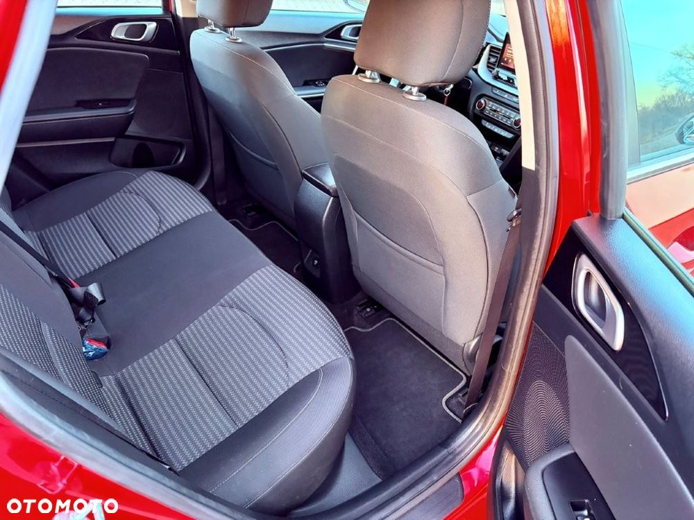 Kia Ceed 1.6 CRDi SCR L Business Line - 24